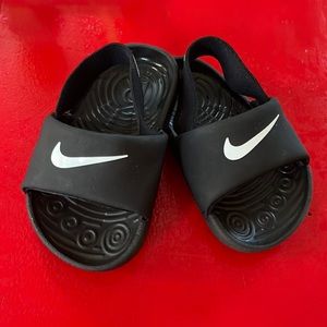 NIKE Toddler Slides size 4c